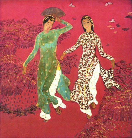 Hai thiếu nữ đi trên đồng lúa